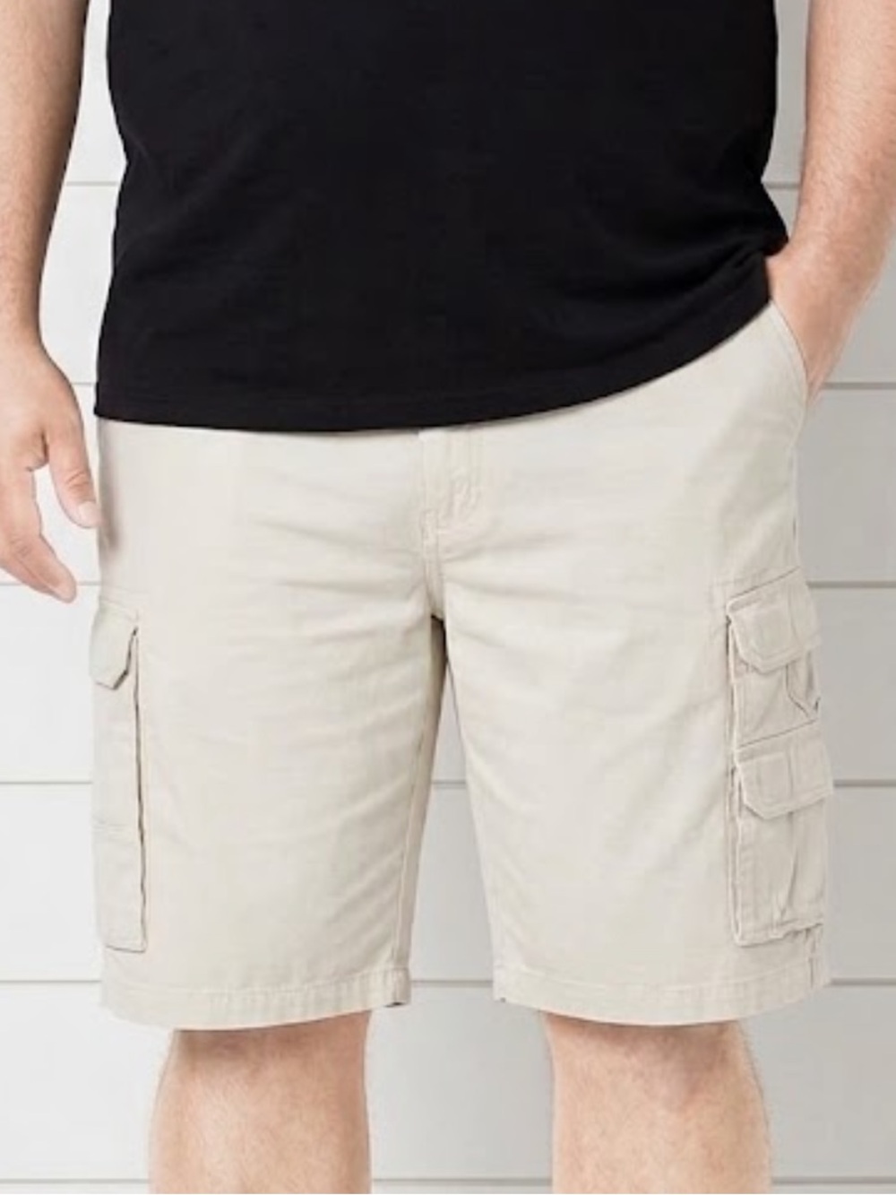 Wrangler’s Men's Cargo Shorts in Cream - Classic Casual Style
